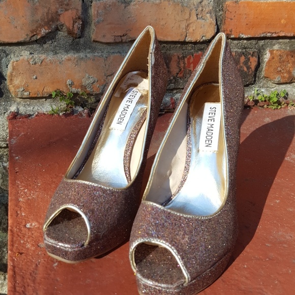🎉Steve Madden Rainbow Glitter pumps - Picture 3 of 8